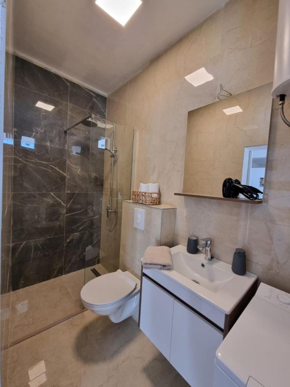 Apartments Gogi Живогошче Экстерьер фото
